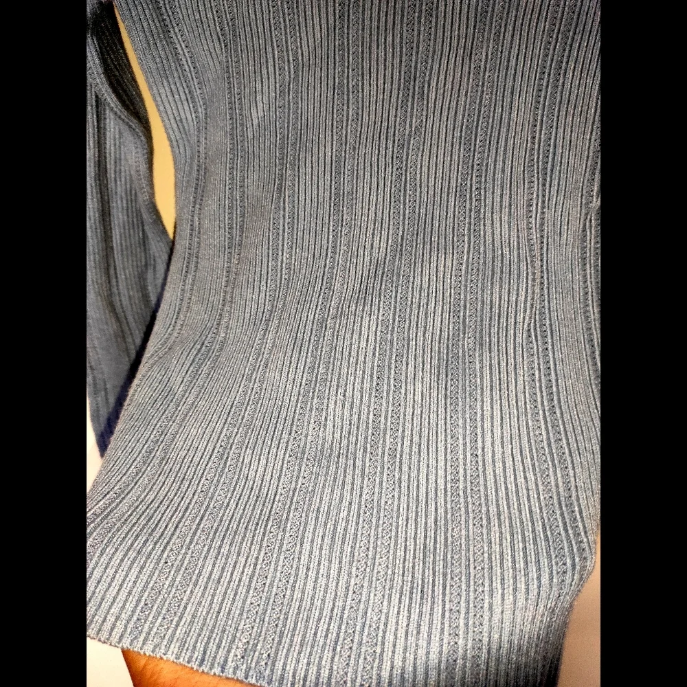 Blue Mock Neck Top (INTERNATIONAL) 💙 - Picture 7 of 8